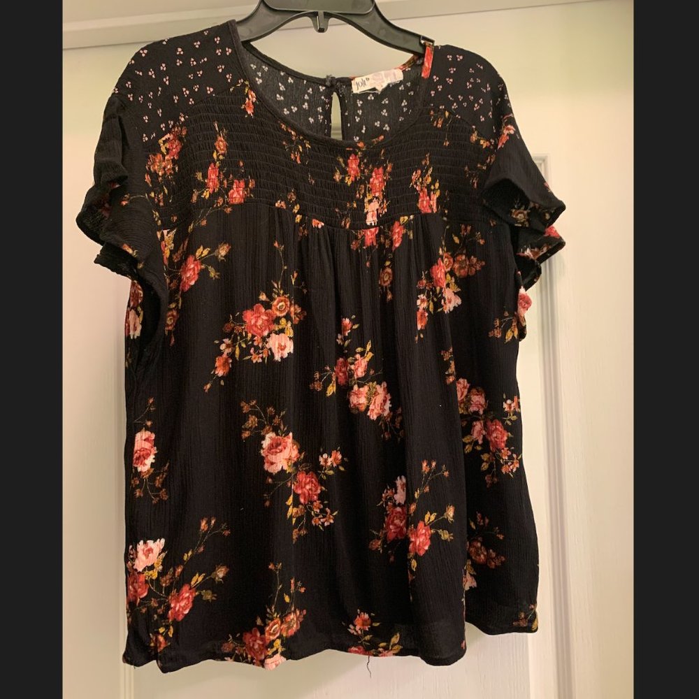Women's Floral Short Sleeve Shirt